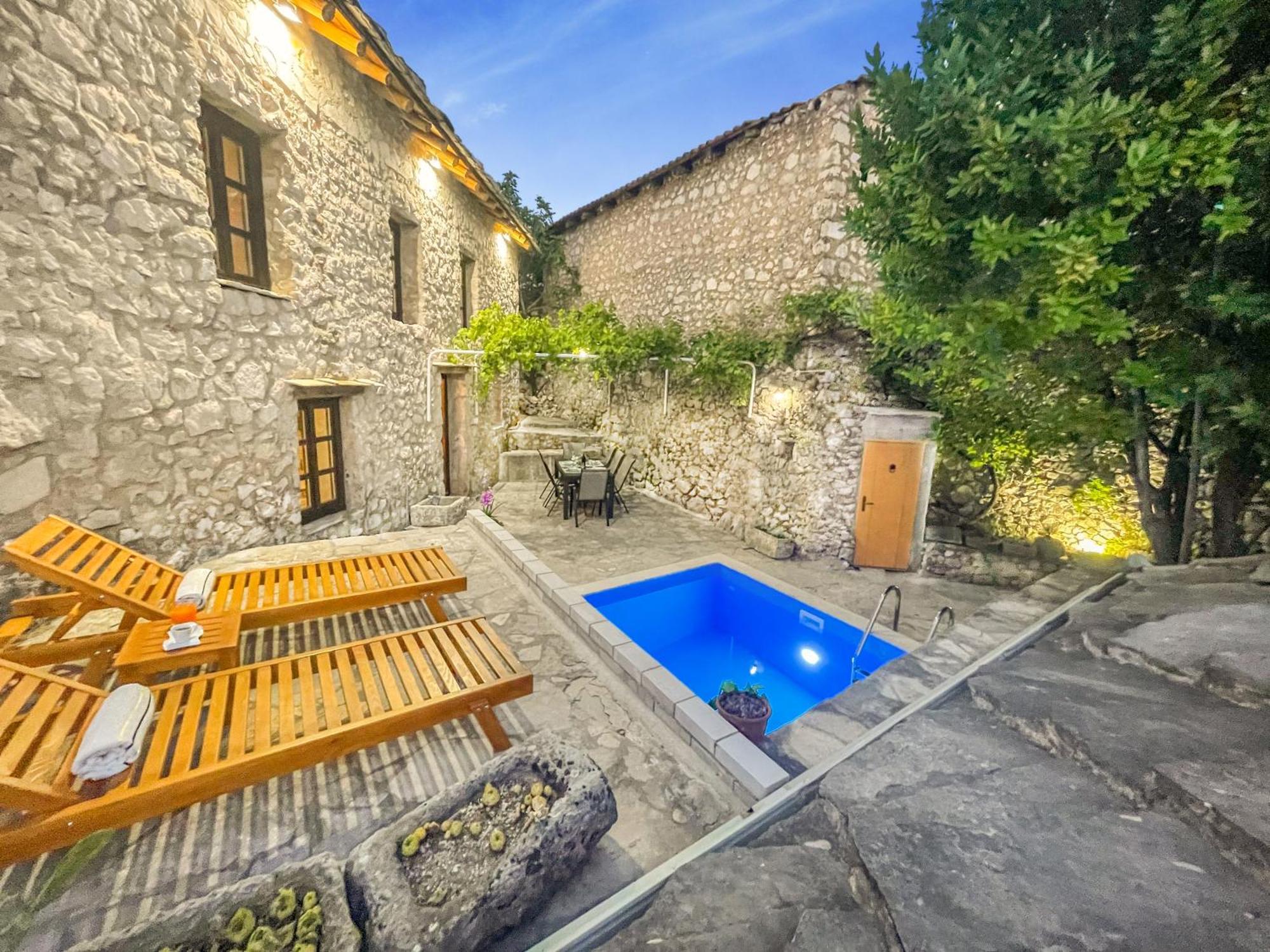 Villa Historic Pocitelj With Pool And Incredible Views On The River And Landmarks Luaran gambar